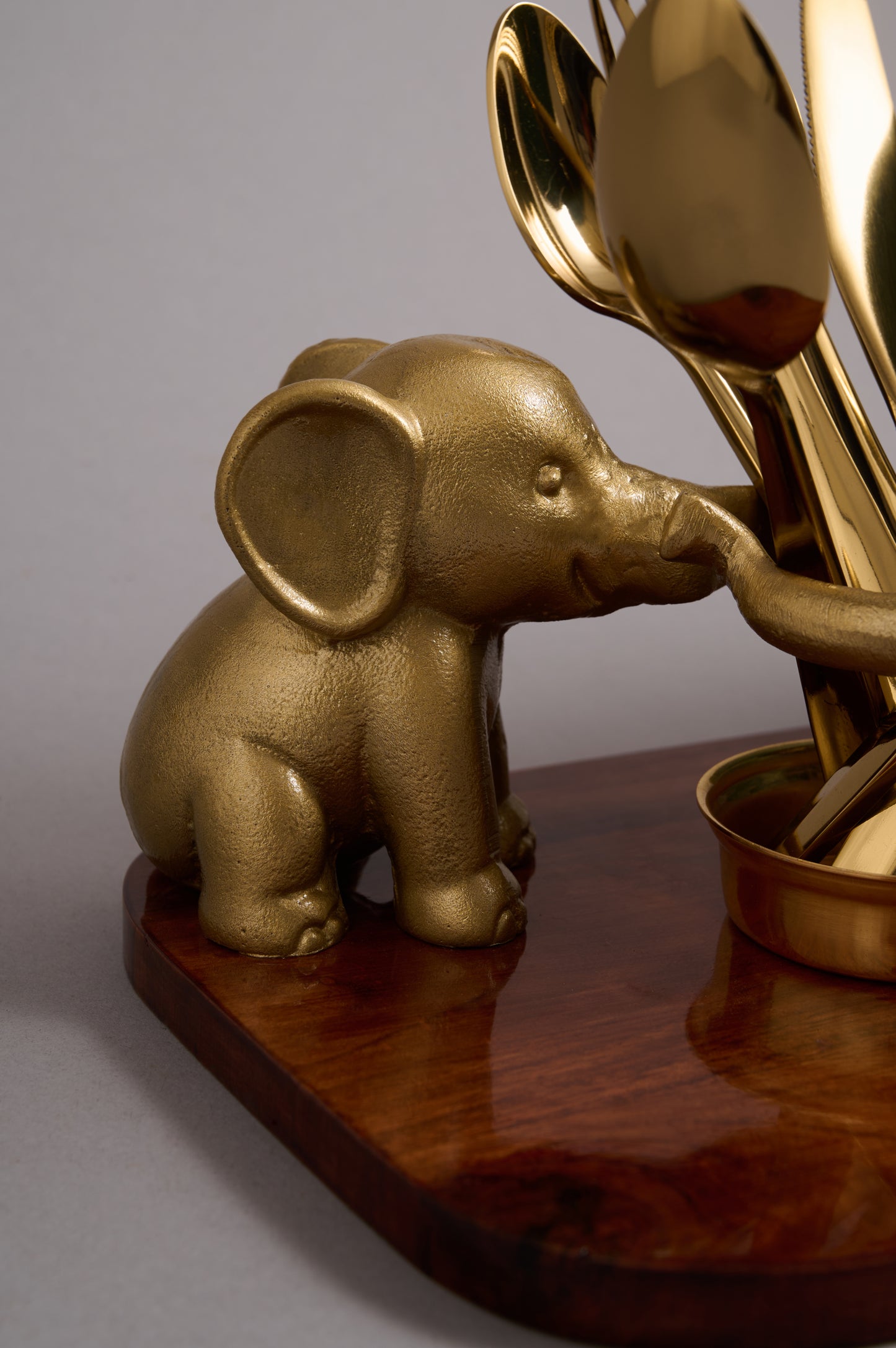 Gold Elephant Dining Set