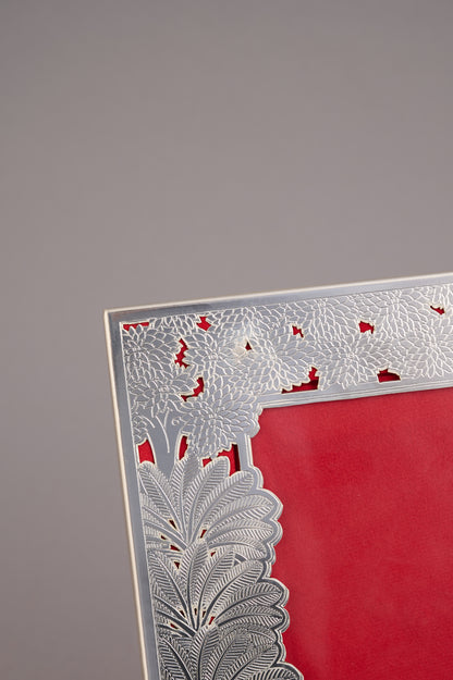 Raas photo frame