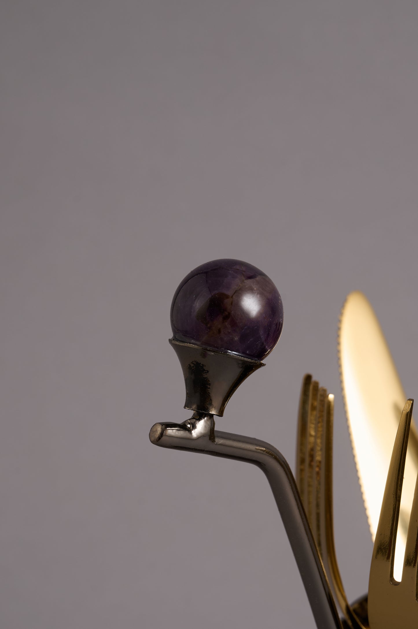 Cutlery Holder with Figure Design